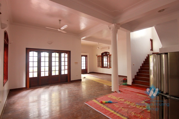 Unfurnished house with large yard for rent in Tay Ho district, Hanoi.